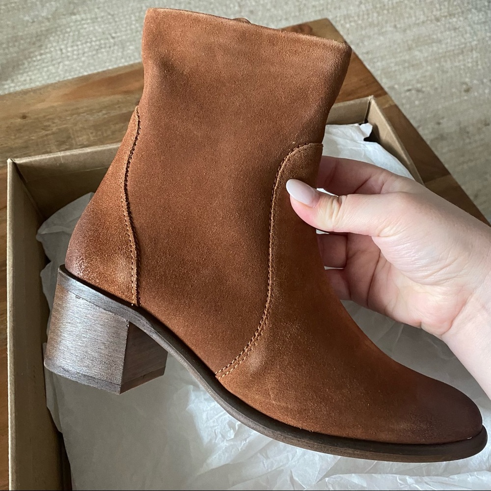 New Steve Madden Raiden Taupe Boots - Picture 5 of 6